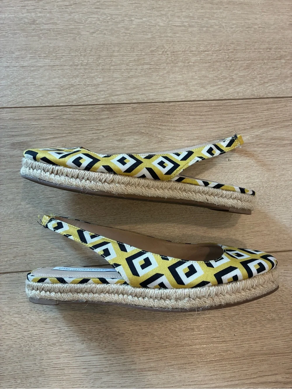 Diane Von Furstenberg Women’s Slingback Flat Espadrilles Yellow Size 7